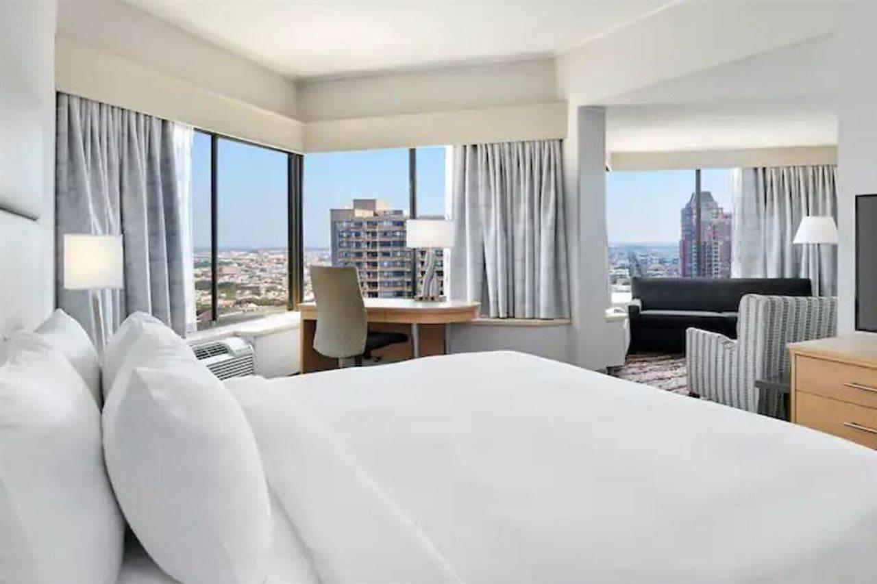 Doubletree By Hilton Hotel Philadelphia Center City מראה חיצוני תמונה