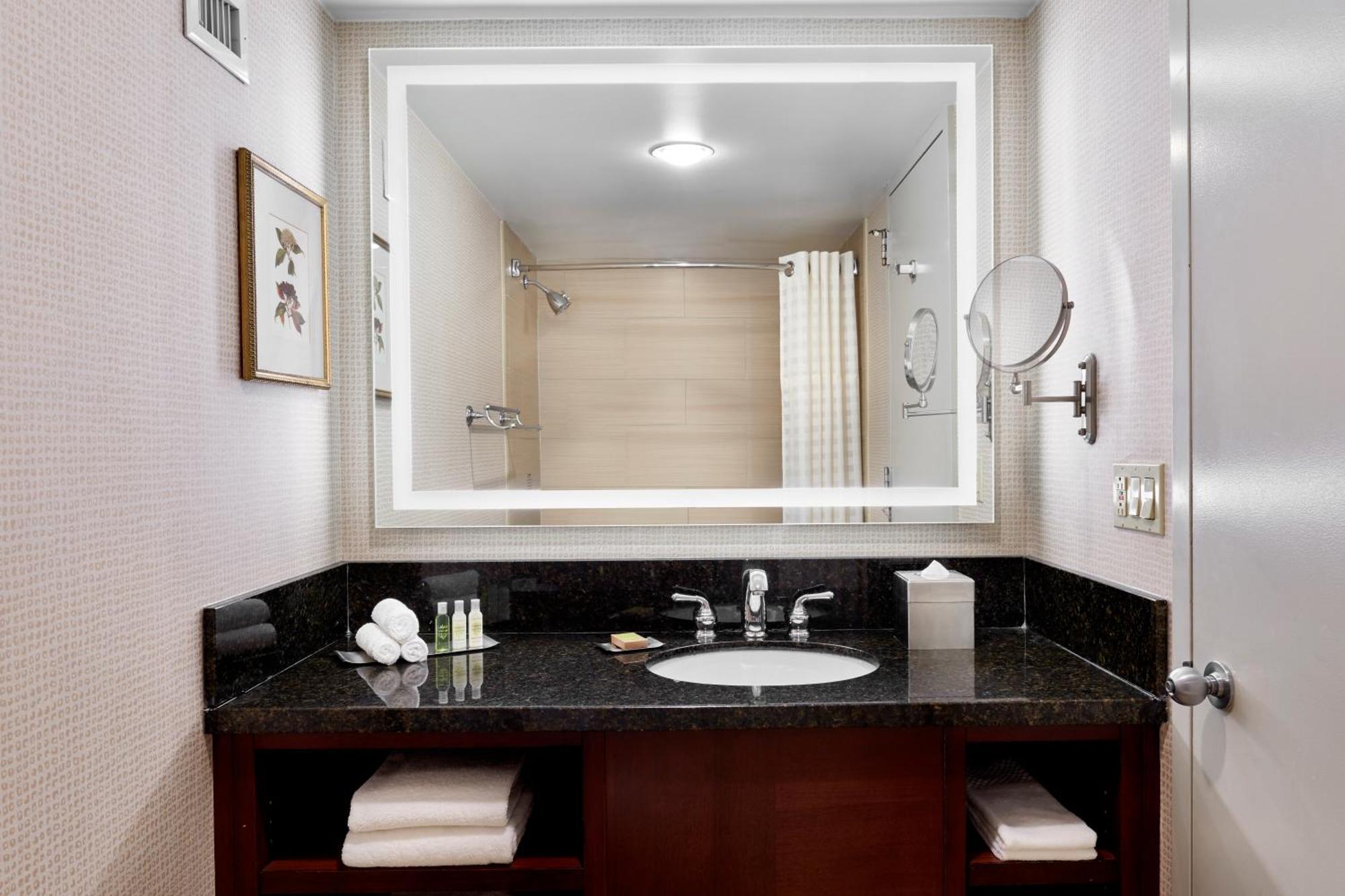 Doubletree By Hilton Hotel Philadelphia Center City מראה חיצוני תמונה